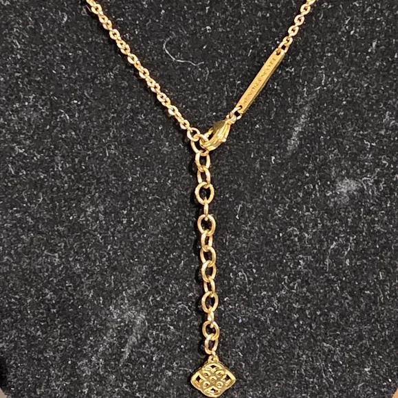 Kendra Scott Gold Heart Necklace & with Jewelry Pouch EUC - Picture 3 of 6